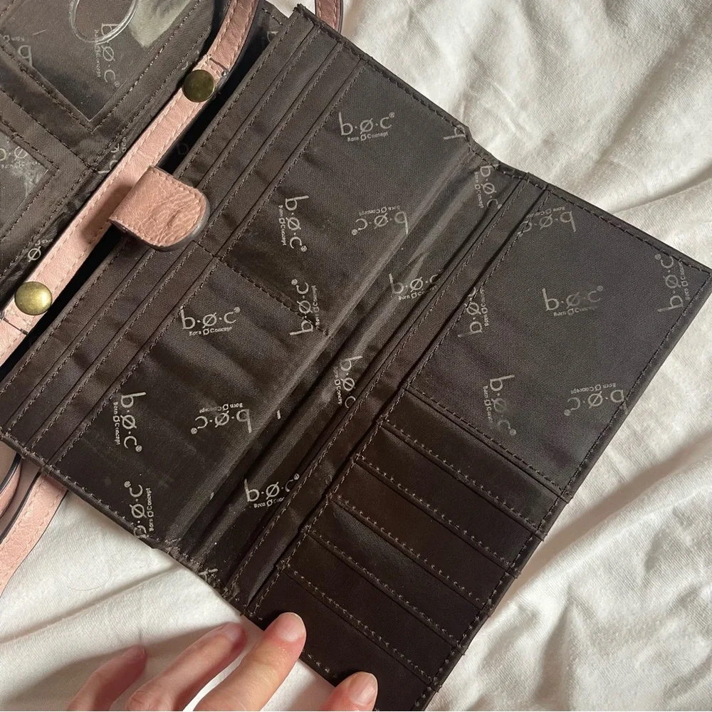 B.o.c. Pastel Pink Tooled Leather Crossbody Wallet Snap - Picture 7 of 9